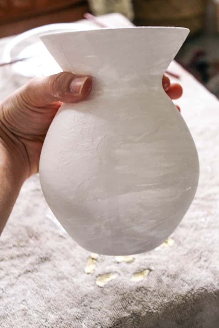 Με Ακρυλικό Χρώμα Και Μαγειρική Σόδα: Φτιάξε Εντυπωσιακά Βάζα που Μοιάζουν Κεραμικά 2 Με Ακρυλικό Χρώμα Και Μαγειρική Σόδα: Φτιάξε Εντυπωσιακά Βάζα που Μοιάζουν Κεραμικά