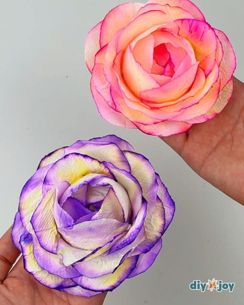 Το πιο ιδιαίτερο DIY: Λουλούδια από χαρτί υγείας και το κόλπο με το ποτήρι 3 Το πιο ιδιαίτερο DIY: Λουλούδια από χαρτί υγείας και το κόλπο με το ποτήρι