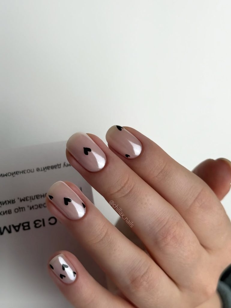 22 Τάσεις στα Νύχια για τον Άγιο Βαλεντίνο 2026 που Όλοι Λατρεύουν 8 22 Τάσεις στα Νύχια για τον Άγιο Βαλεντίνο 2026 που Όλοι Λατρεύουν