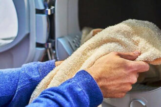 Οι σκληρές και τραχιές πετσέτες θα γίνουν και πάλι μαλακές: ένα απλό κόλπο ζωής