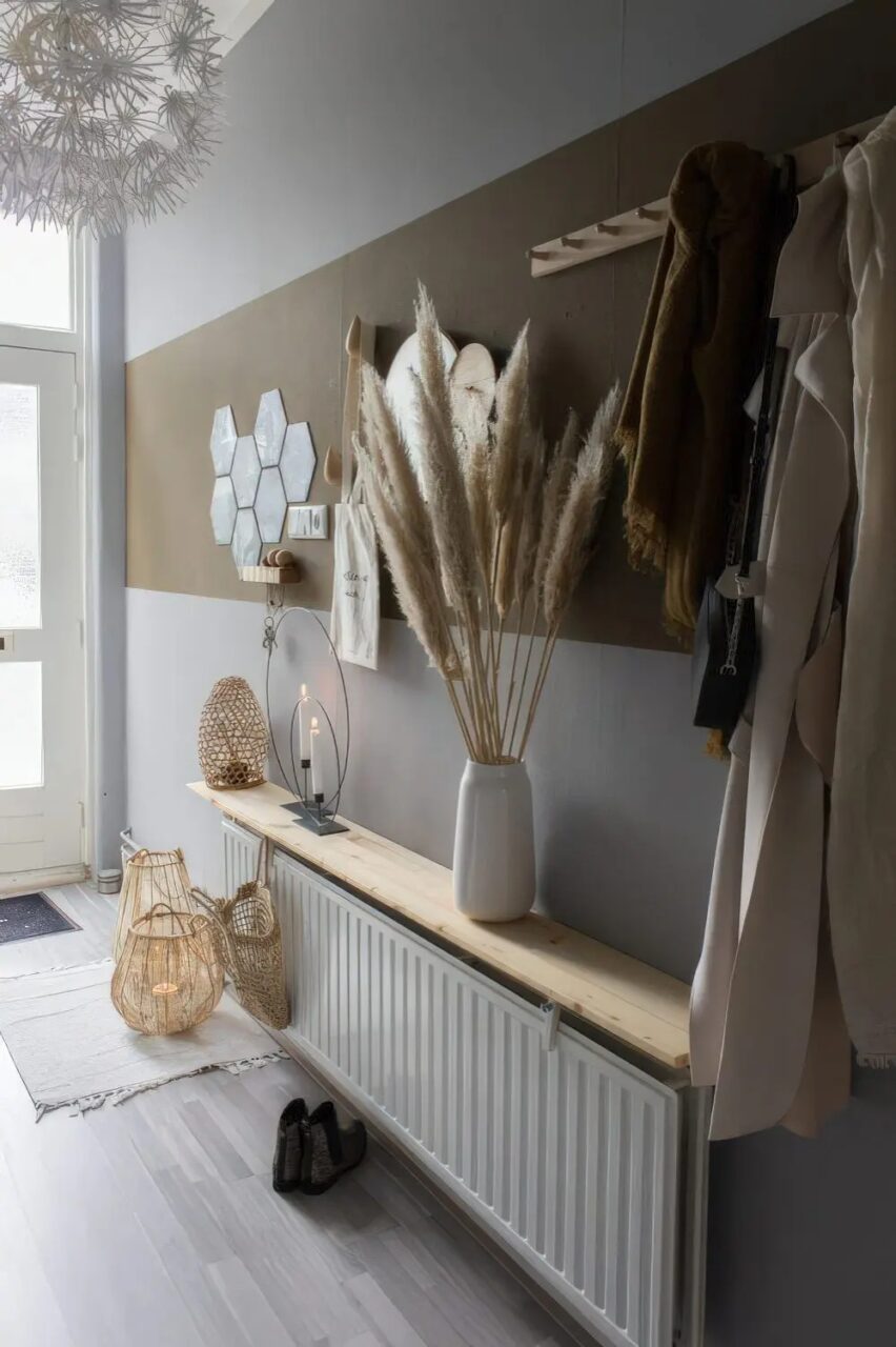 Ράφια πάνω από το καλοριφέρ: Πρακτικές ιδέες για να μην χάνεις ούτε πόντο για αποθήκευση 14 Ράφια πάνω από το καλοριφέρ: Πρακτικές ιδέες για να μην χάνεις ούτε πόντο για αποθήκευση