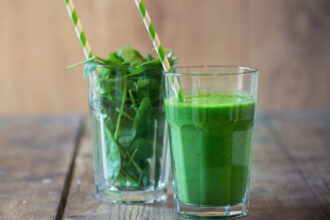 Διατροφολόγος μας δίνει 5 τρόφιμα που έχουν πολύ περισσότερο σίδηρο από το σπανάκι