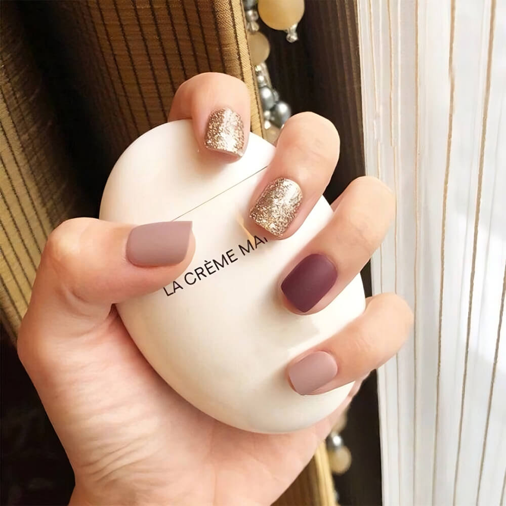 Μανικιούρ στο Σπίτι: 20 ιδέες για να κάνεις μόνη σου εύκολα και οικονομικά - Τα πλεονεκτήματα 11 Μανικιούρ στο Σπίτι: 20 ιδέες για να κάνεις μόνη σου εύκολα και οικονομικά - Τα πλεονεκτήματα