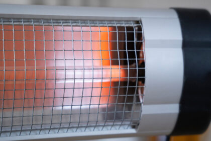 Σοβαρός κίνδυνος πυρκαγιάς: 9 πράγματα που δεν πρέπει να βάζεις ποτέ κοντά σε θερμάστρα ή καλοριφέρ