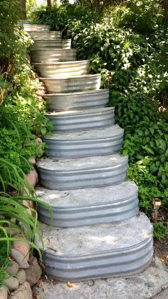 Τσιμεντένια σκαλιά κήπου: Πλεονεκτήματα, μειονεκτήματα και 25 μοντέρνες ιδέες 21 Τσιμεντένια σκαλιά κήπου: Πλεονεκτήματα, μειονεκτήματα και 25 μοντέρνες ιδέες