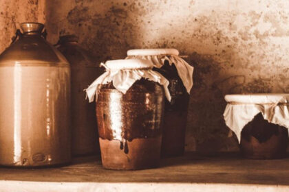 Απαλλαγείτε από την υγρασία στο υπόγειο, την αποθήκη, το κελάρι για τα καλά: ο φθηνός και εύκολος τρόπος