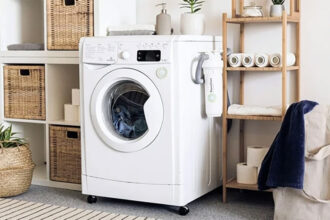 Κάψουλες vs. υγρή σκόνη: ο ειδικός εξηγεί ποιο απορρυπαντικό είναι καλύτερο