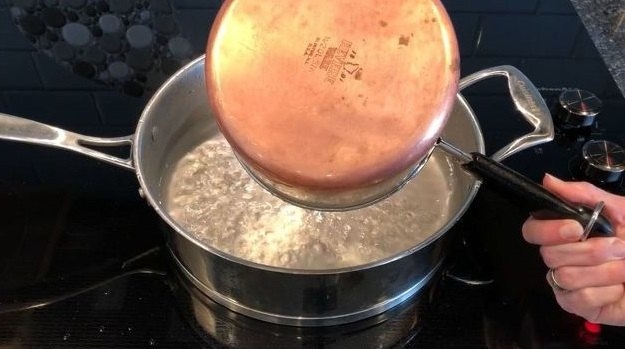 Εναλλακτικοί τρόποι καθαρισμού χάλκινων σκευών: Δοκίμασα 3 τρόπους 6 Εναλλακτικοί τρόποι καθαρισμού χάλκινων σκευών: Δοκίμασα 3 τρόπους