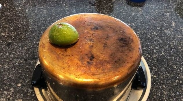 Εναλλακτικοί τρόποι καθαρισμού χάλκινων σκευών: Δοκίμασα 3 τρόπους 11 Εναλλακτικοί τρόποι καθαρισμού χάλκινων σκευών: Δοκίμασα 3 τρόπους