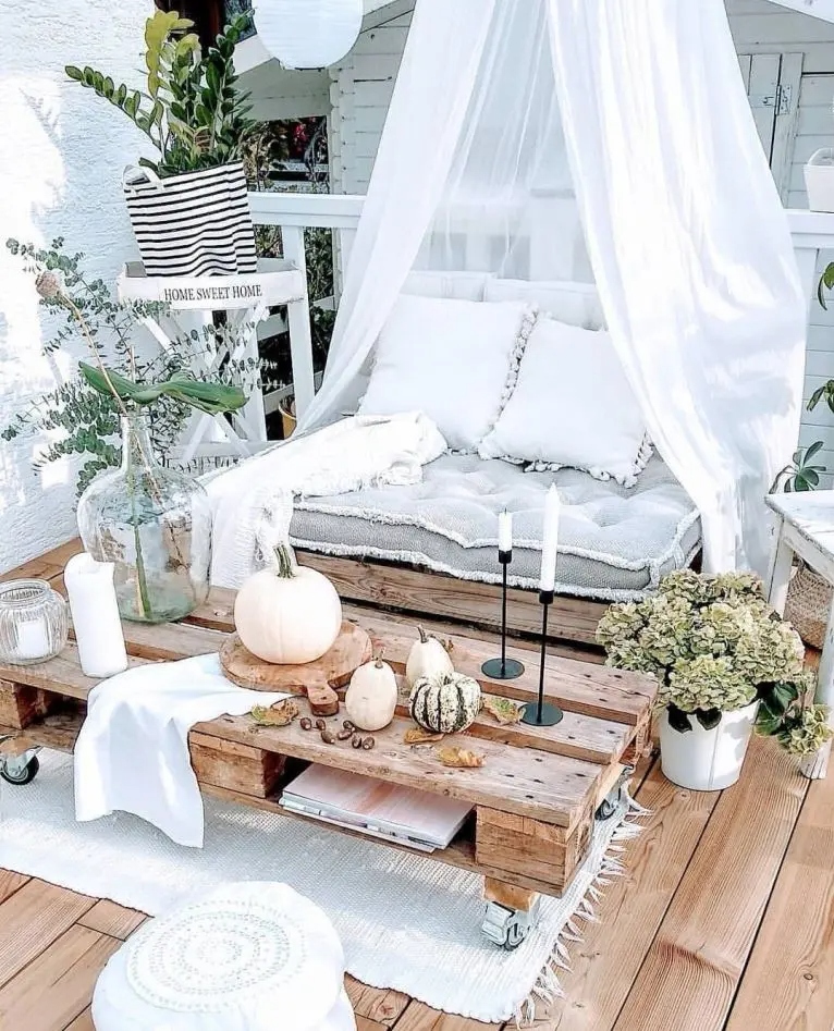 Παλέτες στον κήπο: Διακοσμήστε με αυτές τις 43 Ιδέες χωρίς πολλά χρήματα αλλά με πολύ γούστο 19 Παλέτες στον κήπο: Διακοσμήστε με αυτές τις 43 Ιδέες χωρίς πολλά χρήματα αλλά με πολύ γούστο