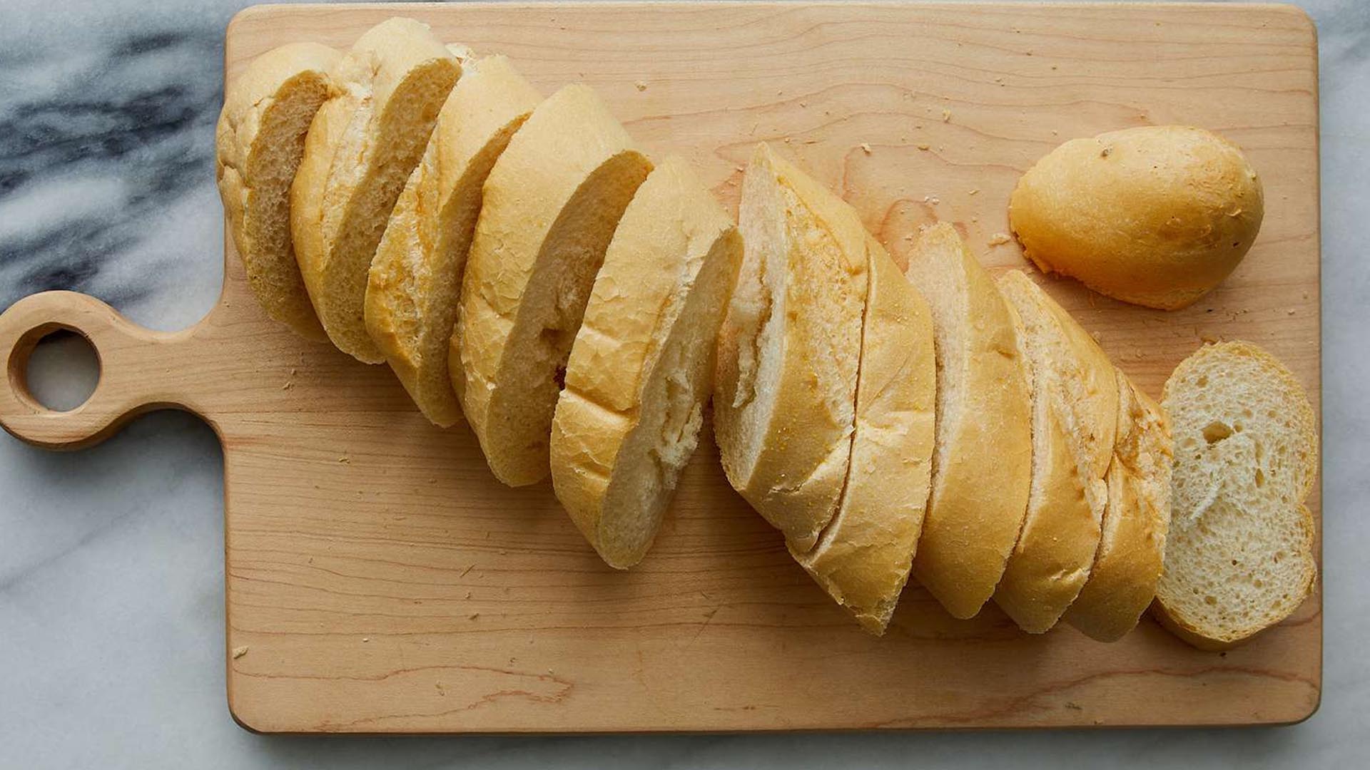 φραντζόλα ψωμί κομμένη σε φέτες