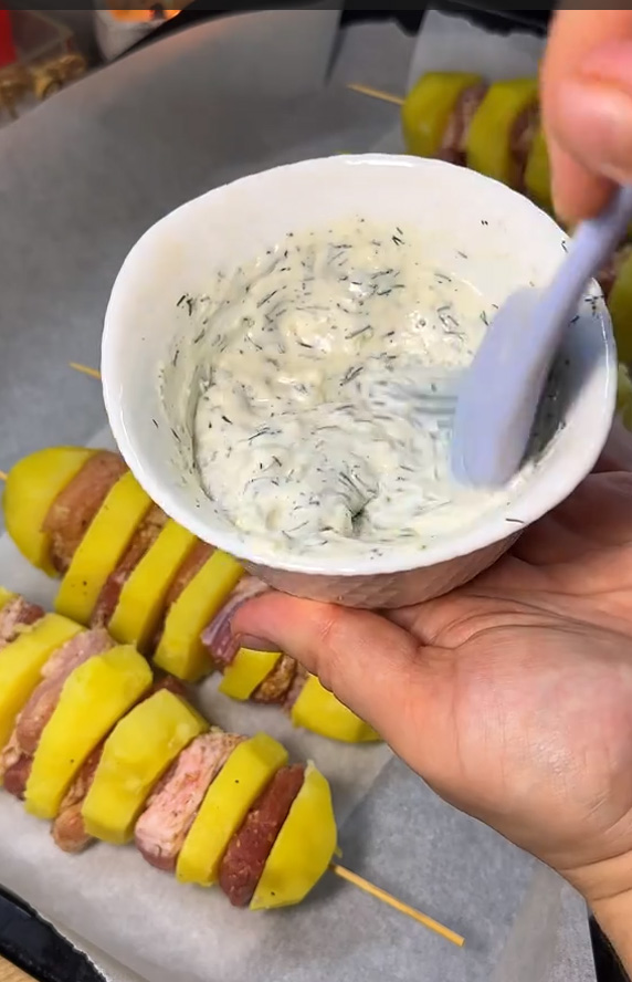 Κεμπάπ πατάτας με κρέας: Το Κυριακάτικο φαγητό που θα ξυπνήσει τους γευστικούς σας κάλυκες 6 Κεμπάπ πατάτας με κρέας: Το Κυριακάτικο φαγητό που θα ξυπνήσει τους γευστικούς σας κάλυκες