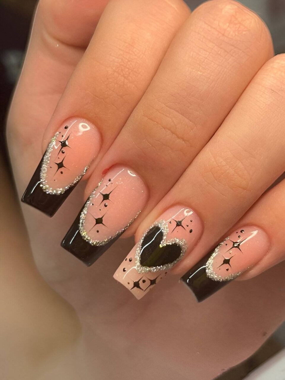 30 Κοντά Νύχια που Δείχνουν Κομψά και Περιποιημένα Χωρίς Να Είναι Υπερβολικά 7 30 Κοντά Νύχια που Δείχνουν Κομψά και Περιποιημένα Χωρίς Να Είναι Υπερβολικά