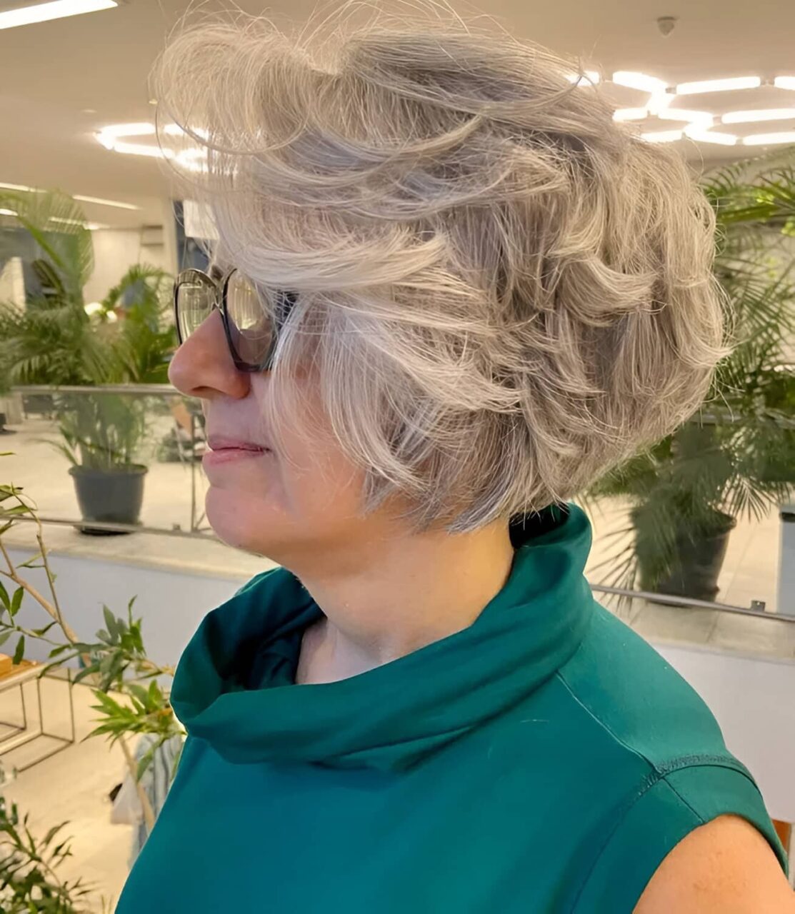 Τα 50 πιο κολακευτικά κουρέματα για γυναίκες άνω των 60 που αφαιρούν χρόνια 39 Τα 50 πιο κολακευτικά κουρέματα για γυναίκες άνω των 60 που αφαιρούν χρόνια