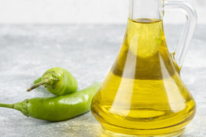 Το ξεχασμένο λάδι που επιστρέφει στις κουζίνες: Είναι πιο φθηνό από το ηλιέλαιο και ιδανικό για τηγάνισμα