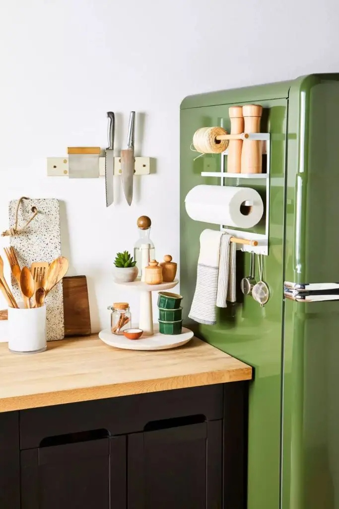 Αποθήκευση και οργάνωση με μαγνητικές θήκες - 35 ιδέες που θα τα βάλουν όλα στη θέση τους 36 Αποθήκευση και οργάνωση με μαγνητικές θήκες - 35 ιδέες που θα τα βάλουν όλα στη θέση τους