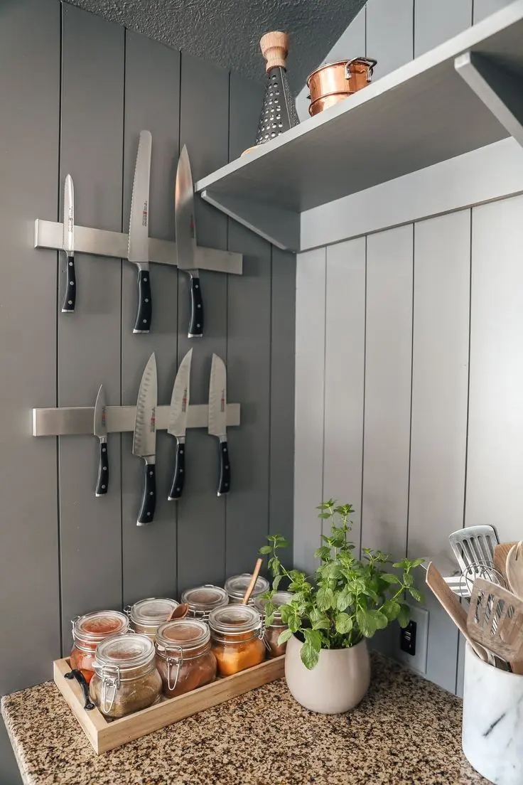 Αποθήκευση και οργάνωση με μαγνητικές θήκες - 35 ιδέες που θα τα βάλουν όλα στη θέση τους 11 Αποθήκευση και οργάνωση με μαγνητικές θήκες - 35 ιδέες που θα τα βάλουν όλα στη θέση τους