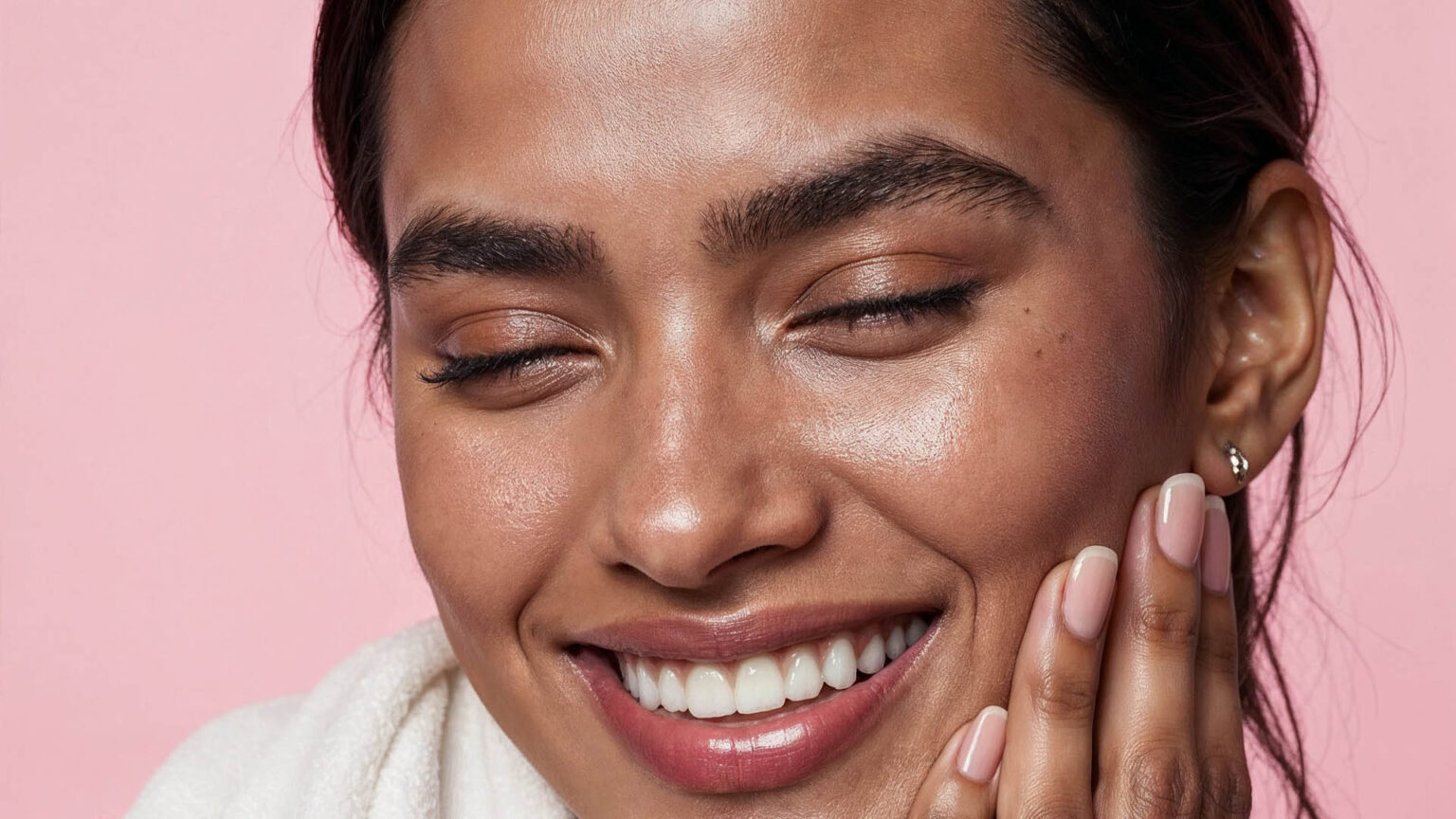 2 Δημοφιλή σπιτικά μυστικά ομορφιάς από τις Ινδές που "νικούν" όλα τα κορεάτικα καλλυντικά