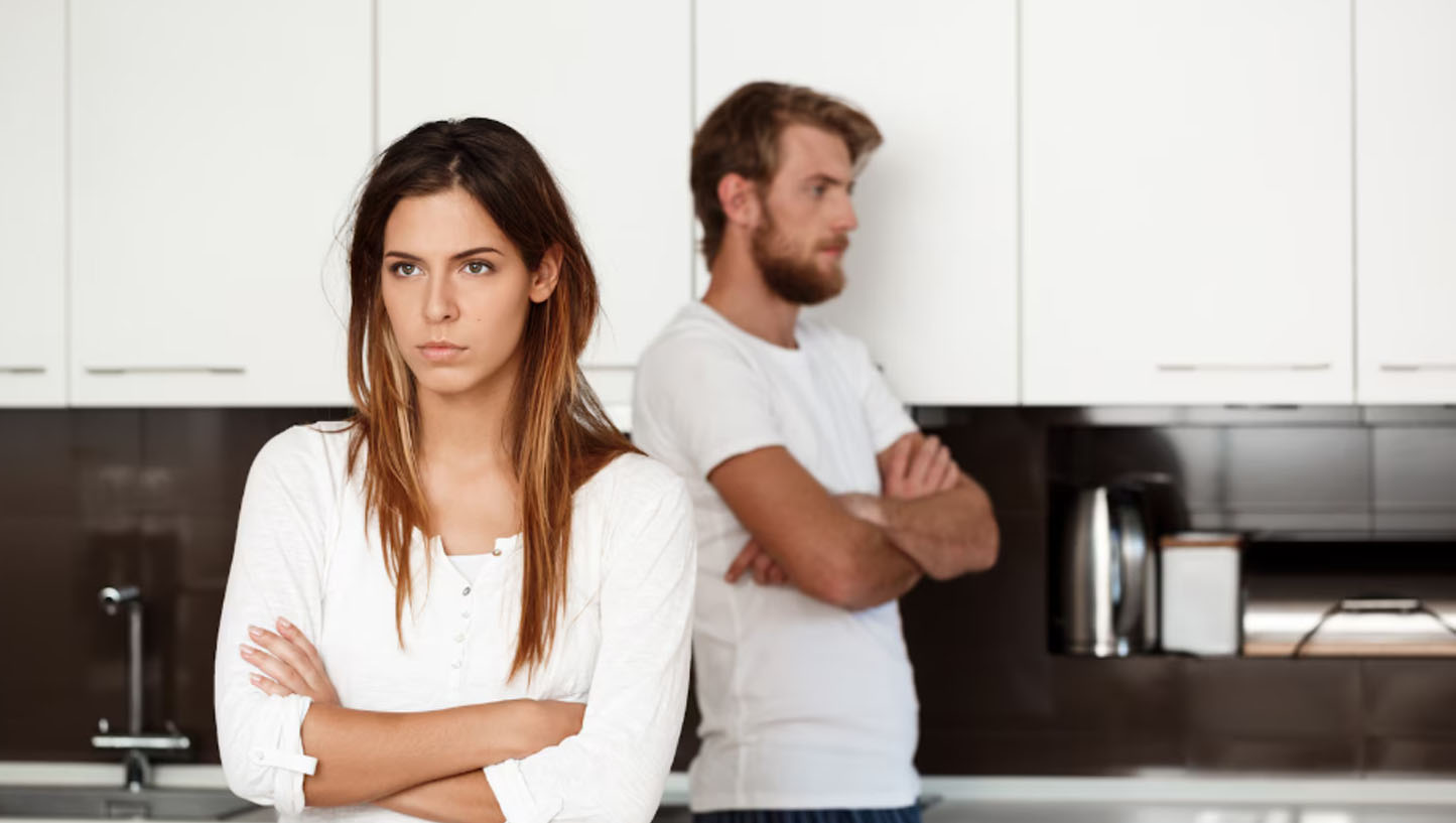 Κρατάτε κρυφά τα οικονομικά από το ταίρι σας; Γιατί μπορεί να είναι "επικίνδυνο"