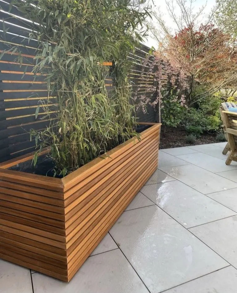 40 Κομψά Παρτέρια και Γλάστρες από Ξύλο που Δίνουν Ζωή σε Κάθε Κήπο 7 40 Κομψά Παρτέρια και Γλάστρες από Ξύλο που Δίνουν Ζωή σε Κάθε Κήπο