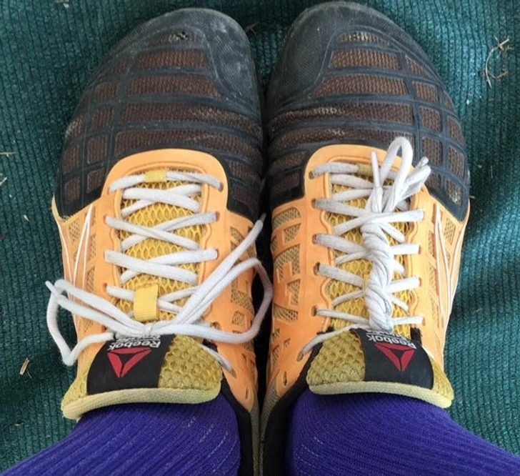 18 άνθρωποι μοιράζονται μαζί μας πώς επιδιορθώνουν παπούτσια και ρούχα και είναι "genius" 10 18 άνθρωποι μοιράζονται μαζί μας πώς επιδιορθώνουν παπούτσια και ρούχα και είναι "genius"