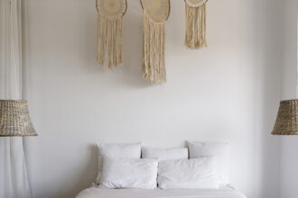 Η ζεστή αισθητική του μινιμαλισμού: πώς να δημιουργήσετε θαλπωρή στο σπίτι σας