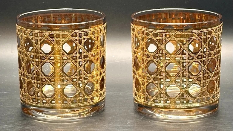 Culver Canella, McCoy, Bordallo Pinheiro και αλλα 9 Vintage αντικείμενα που αν τα πετύχεις αξίζει να τα αγοράσεις από μαγαζί με μεταχειρισμένα 3 Culver Canella, McCoy, Bordallo Pinheiro και αλλα 9 Vintage αντικείμενα που αν τα πετύχεις αξίζει να τα αγοράσεις από μαγαζί με μεταχειρισμένα