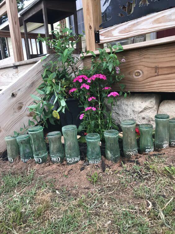 10 κατασκευές κήπου με μπουκάλια και κουτάκια Coca-Cola 3 10 κατασκευές κήπου με μπουκάλια και κουτάκια Coca-Cola