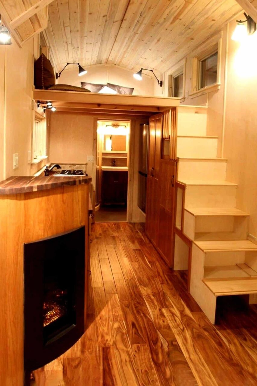 Μικρά σπίτια με πατάρι και σοφίτα: 100 ιδέες και design hacks για να κάνεις ένα μικρό σπίτι να φαίνεται μεγαλύτερο και άνετο 23 Μικρά σπίτια με πατάρι και σοφίτα: 100 ιδέες και design hacks για να κάνεις ένα μικρό σπίτι να φαίνεται μεγαλύτερο και άνετο