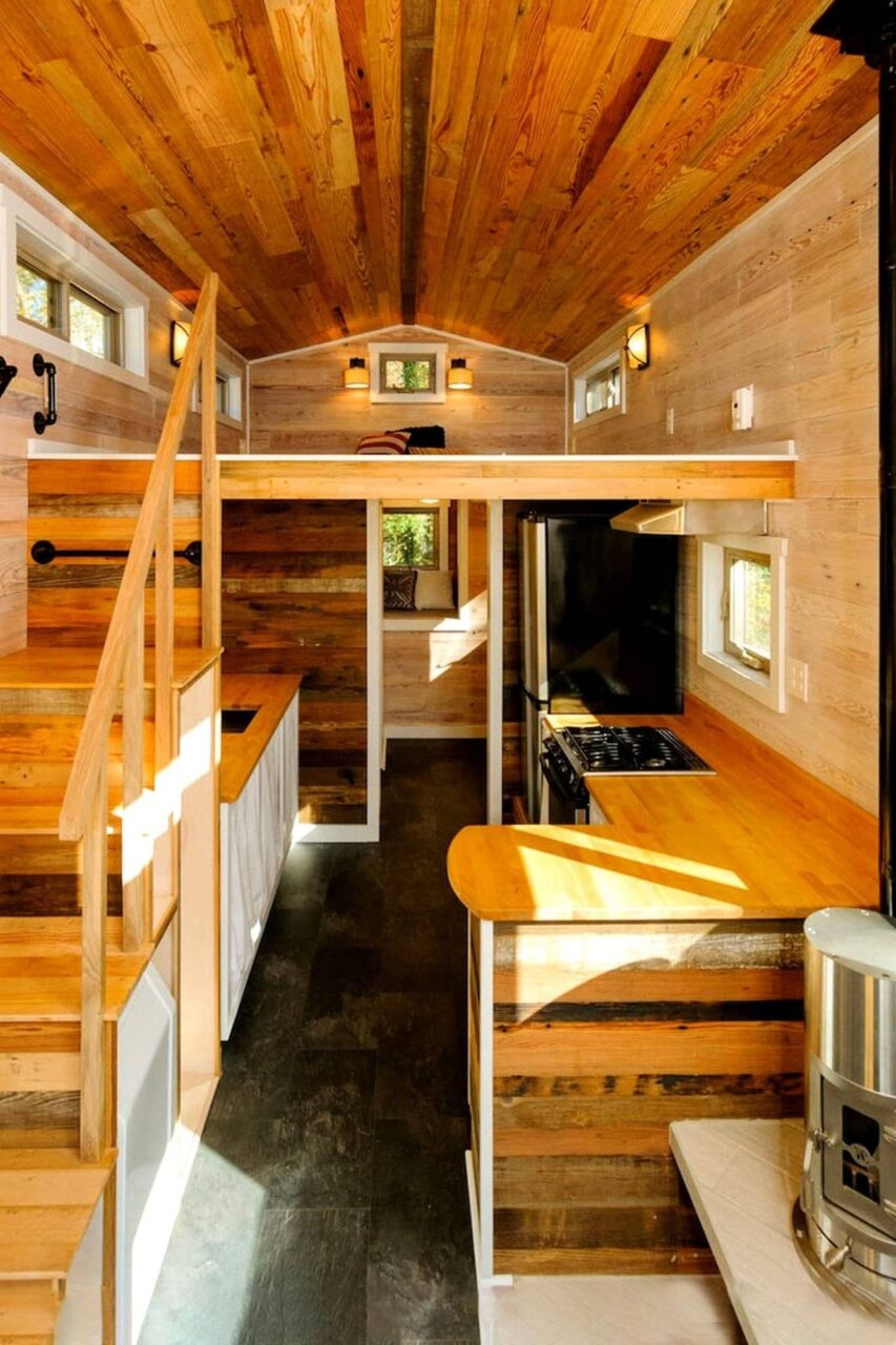 Μικρά σπίτια με πατάρι και σοφίτα: 100 ιδέες και design hacks για να κάνεις ένα μικρό σπίτι να φαίνεται μεγαλύτερο και άνετο 26 Μικρά σπίτια με πατάρι και σοφίτα: 100 ιδέες και design hacks για να κάνεις ένα μικρό σπίτι να φαίνεται μεγαλύτερο και άνετο