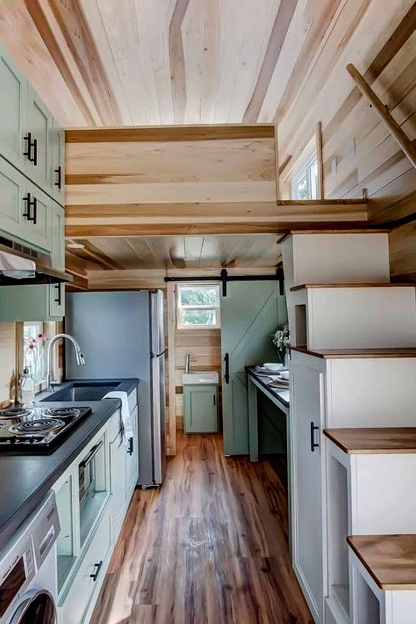 Μικρά σπίτια με πατάρι και σοφίτα: 100 ιδέες και design hacks για να κάνεις ένα μικρό σπίτι να φαίνεται μεγαλύτερο και άνετο 6 Μικρά σπίτια με πατάρι και σοφίτα: 100 ιδέες και design hacks για να κάνεις ένα μικρό σπίτι να φαίνεται μεγαλύτερο και άνετο