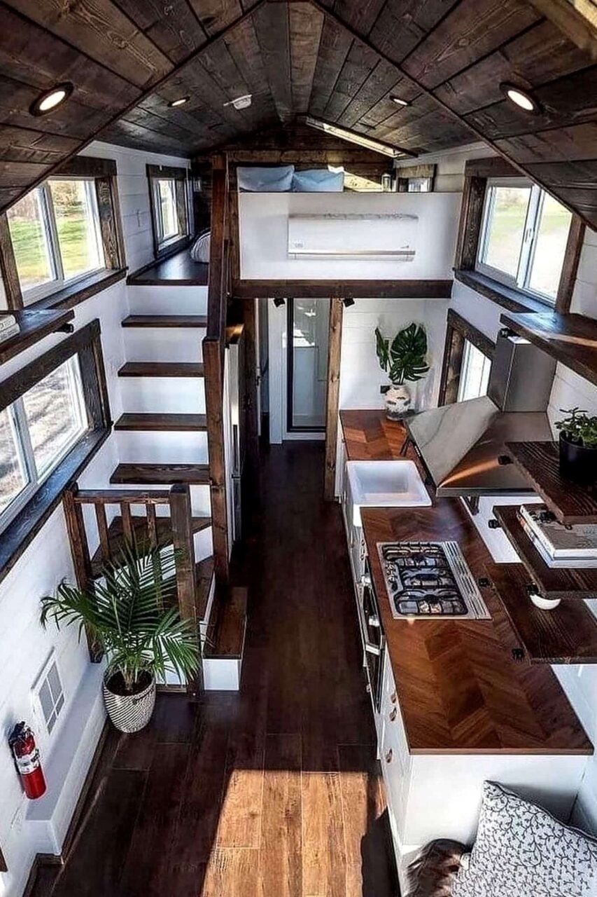 Μικρά σπίτια με πατάρι και σοφίτα: 100 ιδέες και design hacks για να κάνεις ένα μικρό σπίτι να φαίνεται μεγαλύτερο και άνετο 46 Μικρά σπίτια με πατάρι και σοφίτα: 100 ιδέες και design hacks για να κάνεις ένα μικρό σπίτι να φαίνεται μεγαλύτερο και άνετο