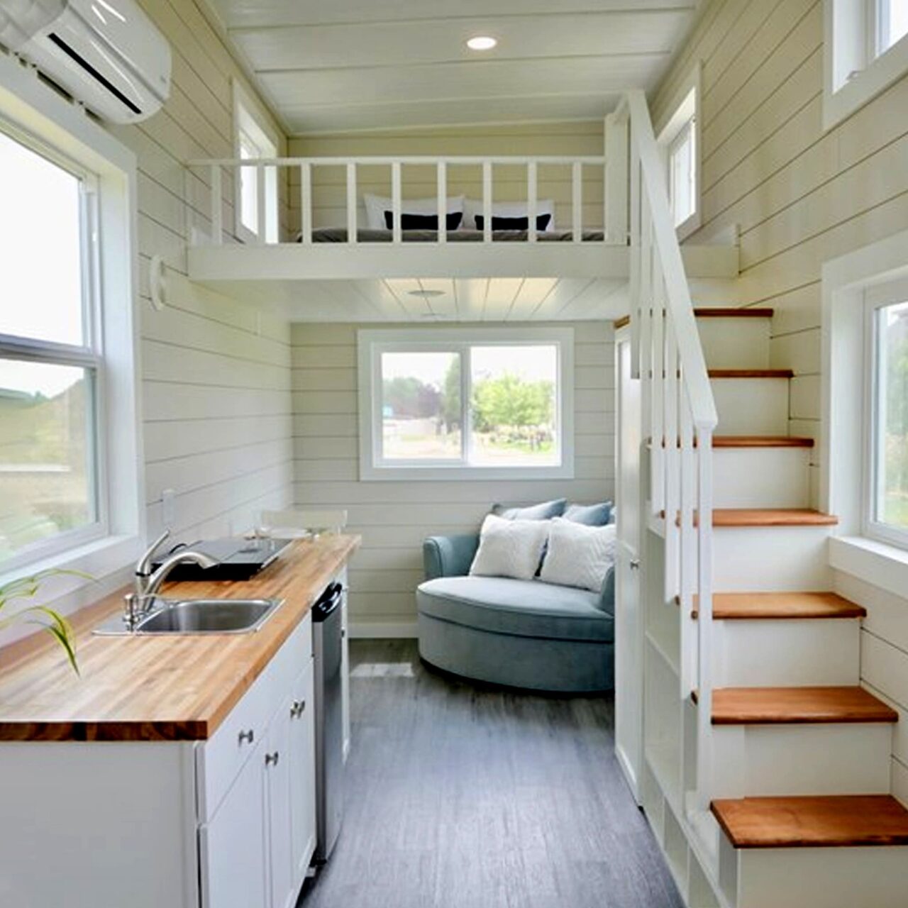 Μικρά σπίτια με πατάρι και σοφίτα: 100 ιδέες και design hacks για να κάνεις ένα μικρό σπίτι να φαίνεται μεγαλύτερο και άνετο 57 Μικρά σπίτια με πατάρι και σοφίτα: 100 ιδέες και design hacks για να κάνεις ένα μικρό σπίτι να φαίνεται μεγαλύτερο και άνετο