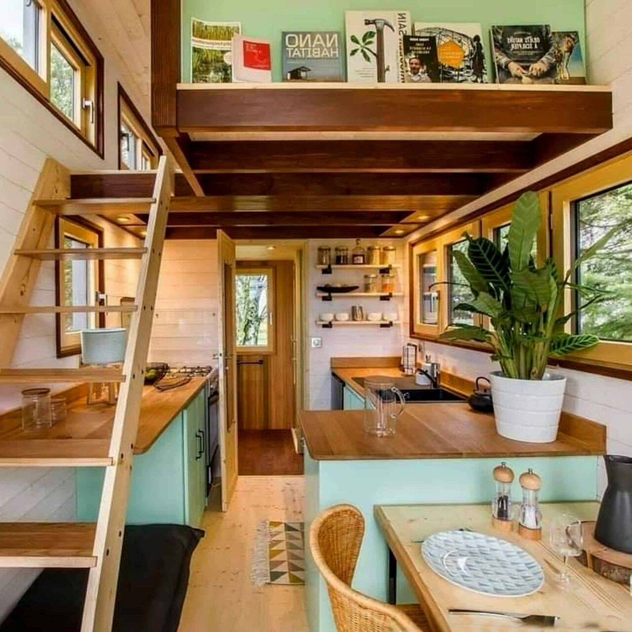 Μικρά σπίτια με πατάρι και σοφίτα: 100 ιδέες και design hacks για να κάνεις ένα μικρό σπίτι να φαίνεται μεγαλύτερο και άνετο 62 Μικρά σπίτια με πατάρι και σοφίτα: 100 ιδέες και design hacks για να κάνεις ένα μικρό σπίτι να φαίνεται μεγαλύτερο και άνετο