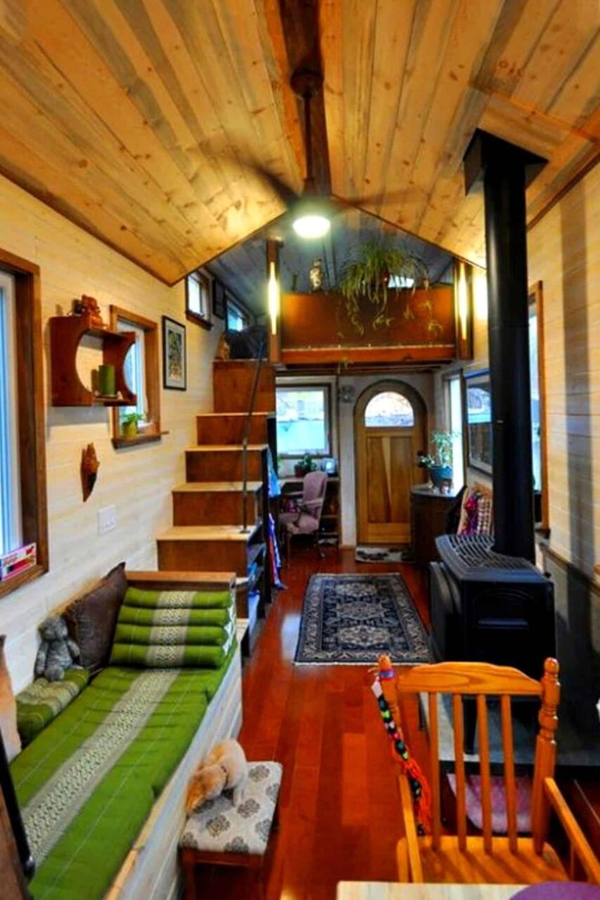 Μικρά σπίτια με πατάρι και σοφίτα: 100 ιδέες και design hacks για να κάνεις ένα μικρό σπίτι να φαίνεται μεγαλύτερο και άνετο 10 Μικρά σπίτια με πατάρι και σοφίτα: 100 ιδέες και design hacks για να κάνεις ένα μικρό σπίτι να φαίνεται μεγαλύτερο και άνετο