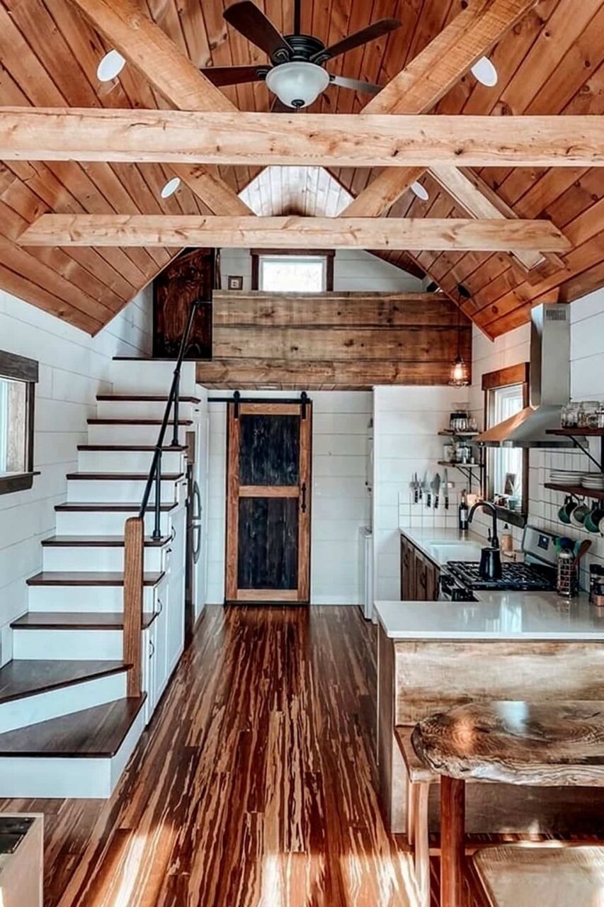 Μικρά σπίτια με πατάρι και σοφίτα: 100 ιδέες και design hacks για να κάνεις ένα μικρό σπίτι να φαίνεται μεγαλύτερο και άνετο 98 Μικρά σπίτια με πατάρι και σοφίτα: 100 ιδέες και design hacks για να κάνεις ένα μικρό σπίτι να φαίνεται μεγαλύτερο και άνετο