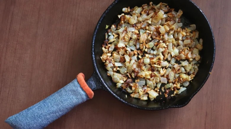 12 DIY έξυπνοι τρόποι να αξιοποιήσεις τις παλιές πιάστρες της κουζίνας - Δεν πάει το μυαλό σου τι μπορείς να κάνεις 13 12 DIY έξυπνοι τρόποι να αξιοποιήσεις τις παλιές πιάστρες της κουζίνας - Δεν πάει το μυαλό σου τι μπορείς να κάνεις