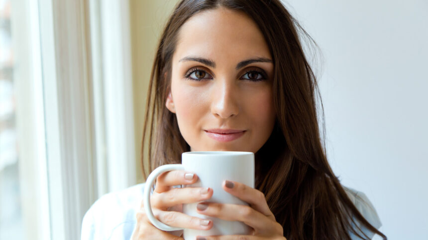 Ειδικός εξηγεί πότε πρέπει να πίνουμε τον τελευταίο καφέ της ημέρας