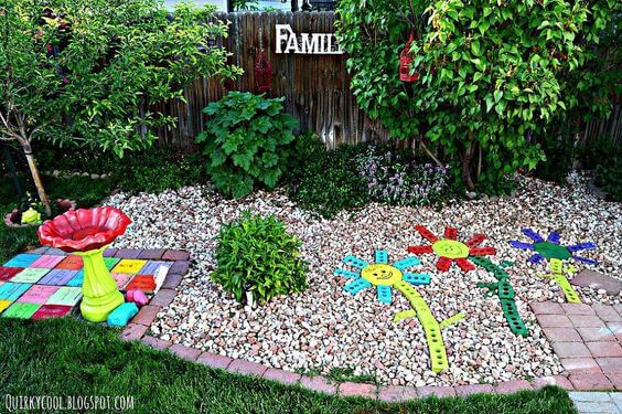 Διακόσμησε τον κήπο σου με παλιά τούβλα: 20 ιδέες για να απογειώσεις την μπροστινή βεράντα 15 Διακόσμησε τον κήπο σου με παλιά τούβλα: 20 ιδέες για να απογειώσεις την μπροστινή βεράντα