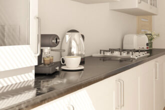 Ούτε λευκό ούτε γκρι: Το χρώμα που θα κυριαρχήσει στις κουζίνες το φθινόπωρο του 2026