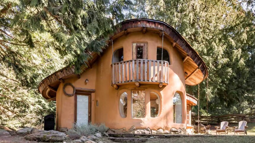 9 σπίτια Airbnb που μοιάζουν βγαλμένα από παραμύθι - Μερικά είναι πιο μαγικά κι από κάστρο της Disney