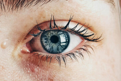 Ψηφιακή κόπωση των ματιών: Ο απλός κανόνας 20-20-20 που ξεκουράζει τα μάτια από τις οθόνες