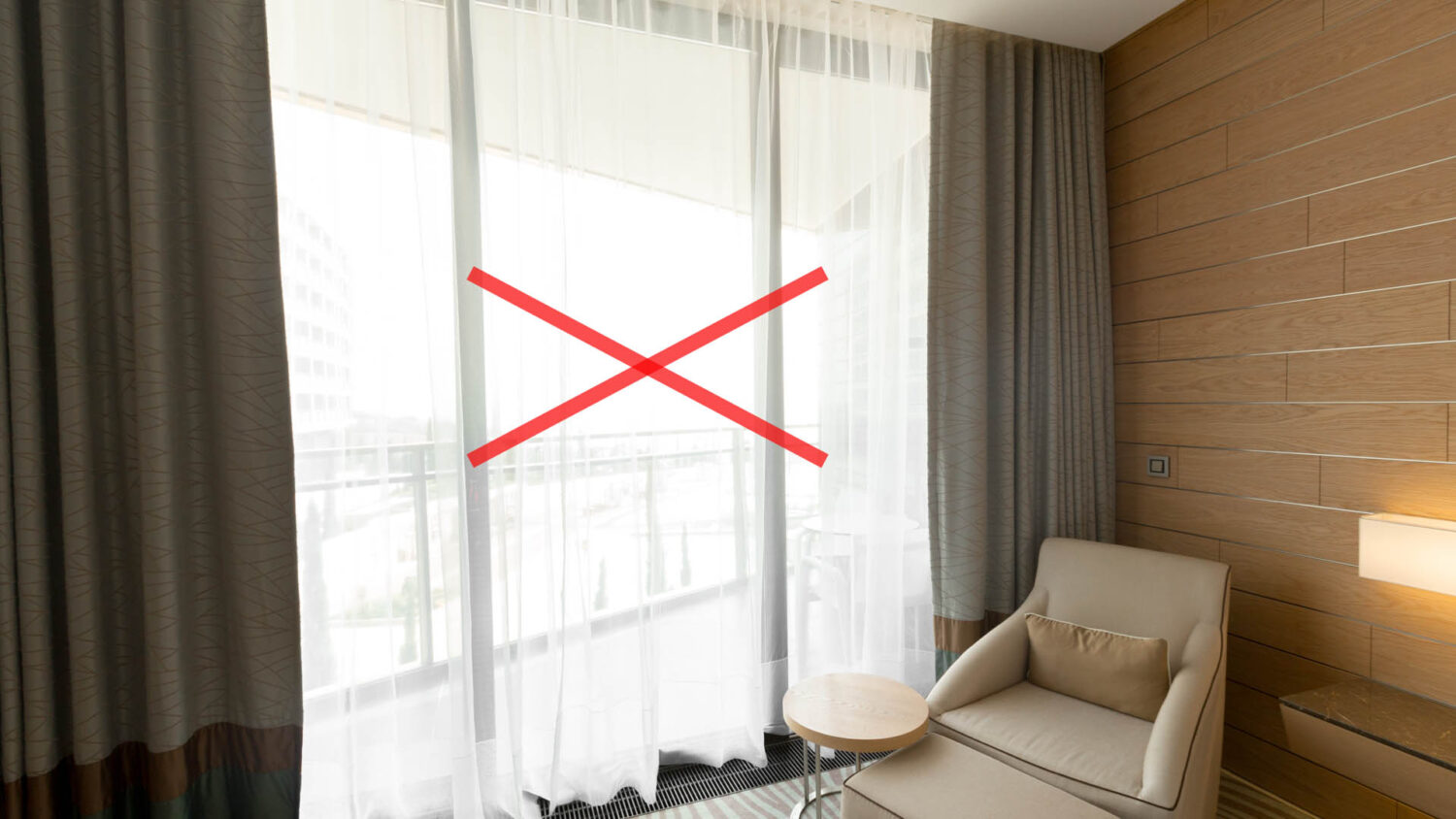 Οι κλασικές κουρτίνες φεύγουν από τη μόδα: Το γυάλινο υλικό που μπορεί να τις αντικαταστήσει το 2026