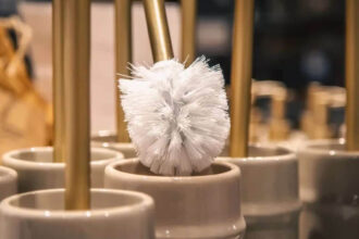 Το έξυπνο κόλπο που χρησιμοποιούν καφετέριες για να μυρίζουν πάντα καθαρά οι τουαλέτες