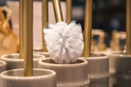 Το έξυπνο κόλπο που χρησιμοποιούν καφετέριες για να μυρίζουν πάντα καθαρά οι τουαλέτες