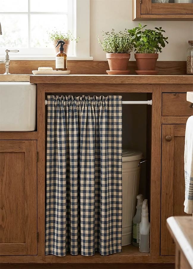 Σπίτι σε ενοίκιο: 17 οικονομικοί τρόποι να καλύψετε τα άσχημα ή φθαρμένα ντουλάπια κουζίνας 6 Σπίτι σε ενοίκιο: 17 οικονομικοί τρόποι να καλύψετε τα άσχημα ή φθαρμένα ντουλάπια κουζίνας