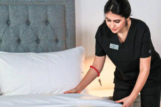 Γιατί τα σεντόνια των ξενοδοχείων μυρίζουν πάντα φρεσκάδα και δεν ξεθωριάζουν - Τα μυστικά του σωστού πλυσίματος