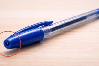 τρύπα στο καπάκι του στυλό