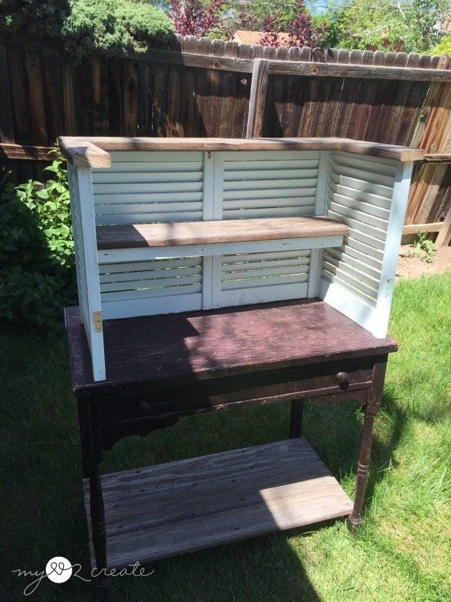 Πριν πετάξεις τα παλιά παντζούρια, δες τι μπορείς να φτιάξεις - 23+1 ιδέες που θα σε ενθουσιάσουν 16 Πριν πετάξεις τα παλιά παντζούρια, δες τι μπορείς να φτιάξεις - 23+1 ιδέες που θα σε ενθουσιάσουν