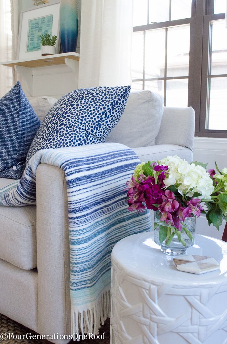 Η πιο εύκολη καλοκαιρινή αλλαγή που κάνει το σπίτι να μοιάζει με νησί 4 Η πιο εύκολη καλοκαιρινή αλλαγή που κάνει το σπίτι να μοιάζει με νησί